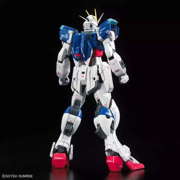 「“あんたは俺が討つんだ！今日！ここで！”「ガンダムSEED DESTINY」インパルス＆デスティニーのRGガンプラが抽選販売で手に入る！ シンの愛機を並べて飾ろう」の画像