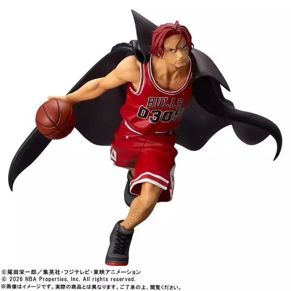 「「ワンピース」NBA選手になったシャンクス＆ゾロのフィギュアが登場！ キービジュアルから飛び出してきたかのような躍動感をお手元にも」の画像