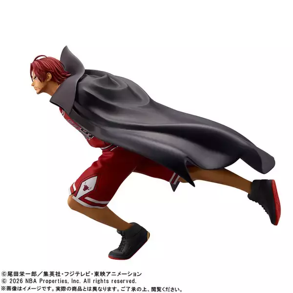 「「ワンピース」NBA選手になったシャンクス＆ゾロのフィギュアが登場！ キービジュアルから飛び出してきたかのような躍動感をお手元にも」の画像