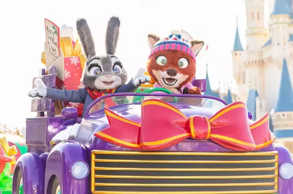 「ディズニーランドで10年ぶりのXmas新パレードがお披露目！愉快で楽しい「トイズ・ワンダラス・クリスマス！」」の画像