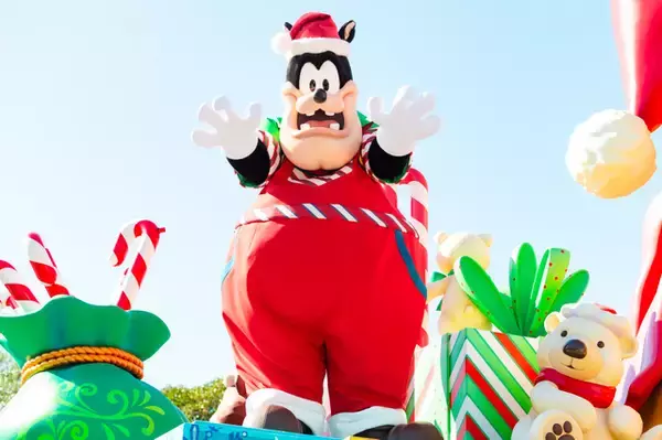「ディズニーランドで10年ぶりのXmas新パレードがお披露目！愉快で楽しい「トイズ・ワンダラス・クリスマス！」」の画像