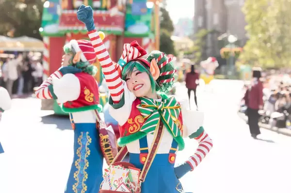 「ディズニーランドで10年ぶりのXmas新パレードがお披露目！愉快で楽しい「トイズ・ワンダラス・クリスマス！」」の画像