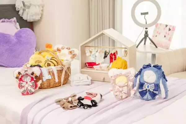 “ぬい活”を満喫できる宿泊プラン販売！ 約100着の“ぬい服”で“ぬい撮り”が楽しめる【新横浜プリンスホテル】