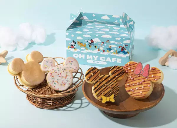 「「ディズニー」ミキミニと空に憧れ旅へ♪ オリジナルカップやグッズもカワイイ！パン＆ドリンクスタンドが羽田空港にオープン」の画像