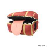 「「葬送のフリーレン」ミミックに食われる体験ができちゃう!? クッションやへアゴムなど雑貨アイテムがイオンに登場」の画像1