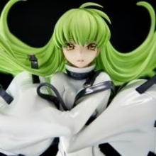 拘束着、可憐な水着姿、どちらのC.C.も捨てがたい… 「コードギアス」C.C.のボディラインが美しいフィギュア2種が再販！