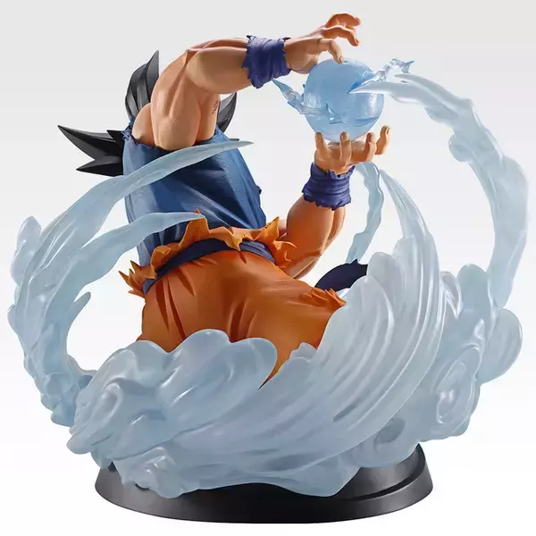 「「ドラゴンボール」圧倒的存在感の超サイヤ人孫悟空がラストワン賞！ 悟飯、ピッコロ、ベジータも立体化♪ 【一番くじ】」の画像