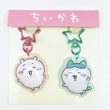 「ちいかわ」ハチワレ、うさぎの“ぷっくり”が無敵カワイイ♪ 推しペアを選べるキーホルダー登場