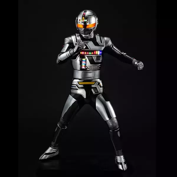「蒸着せよ！初代「宇宙刑事ギャバン」40cmのド迫力フィギュア再び！25個のLEDで全身が発光」の画像