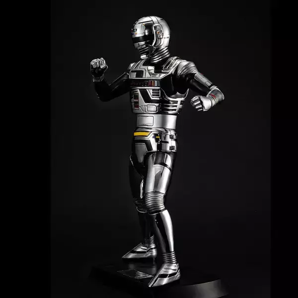 「蒸着せよ！初代「宇宙刑事ギャバン」40cmのド迫力フィギュア再び！25個のLEDで全身が発光」の画像