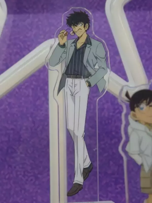 「「名探偵コナン」プライズ品やオンラインくじグッズの実物をチェック！ 千速、横溝、松田らもラインナップ」の画像