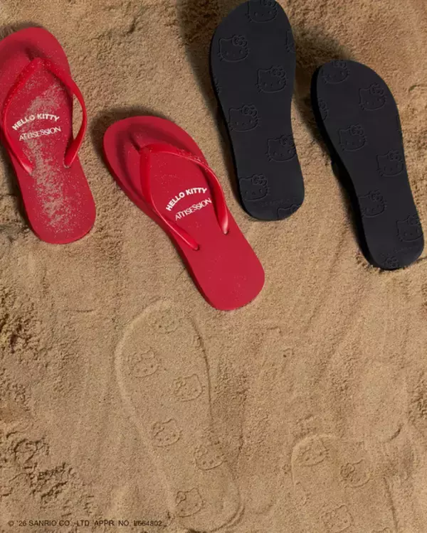 「「ハローキティ」ビーチがテーマ♪ ATTISESSIONとのコラボ・春夏限定の6アイテムが登場！」の画像