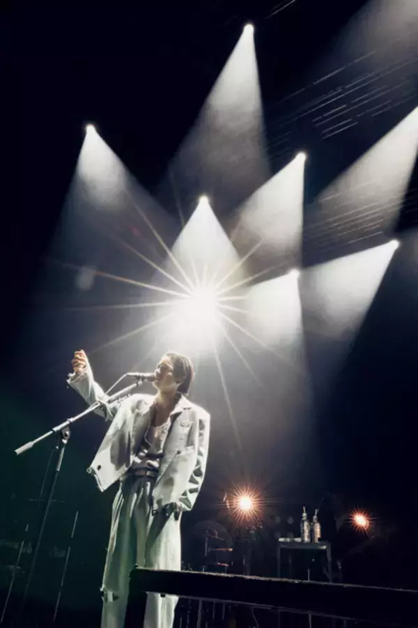 「jo0ji『呪術廻戦』ED主題歌「よあけのうた」で掴んだ新境地！Zepp Shinjukoで初ツアー完遂【ライブレポート】」の画像