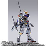 「ガンダム・バルバトスに色んな武器を装着！オプションセットが登場！「機動戦士ガンダム エクストリームバーサス2 インフィニットブースト」で見られる460mmライフル砲を装備した姿をお手元でも」の画像2