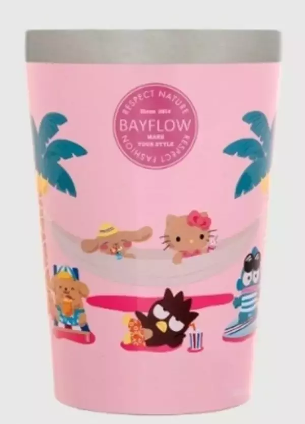 「「サンリオ」日焼けしたキティやポムポムプリンが大人かわいい♪「BAYFLOW」コラボタンブラーが登場 「アークナイツ」商品も」の画像