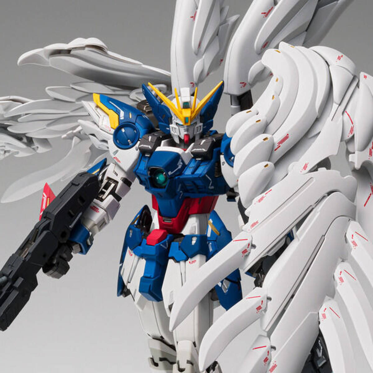 ガンダムw Ew 死神が地獄から舞い戻ってきたぜ ウイングガンダムゼロが独自の解釈 Zeroモード を搭載して登場 22年9月14日 エキサイトニュース 2 3