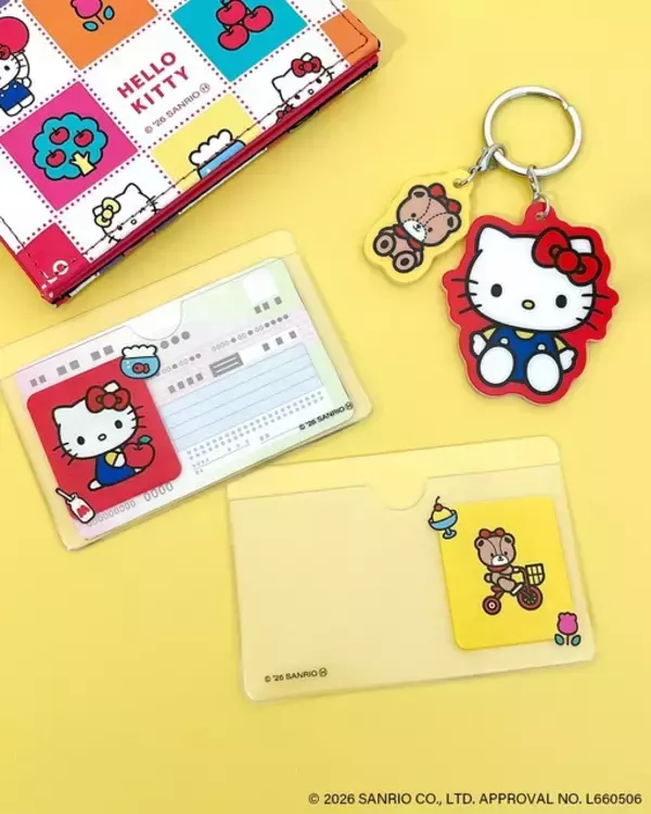 「レトロかわいい全開♪ 「サンリオ」キティ＆タイニーチャムの新雑貨！ 顔隠し学生証ケースやぬいヘアゴムが便利◎」の画像