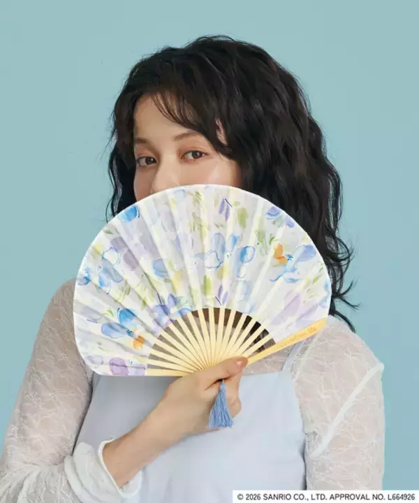 「キュートすぎる日傘で気分もアゲ♪ 「サンリオ」キティ、シナモロールらの日傘・扇子が登場！暑い季節の準備に」の画像