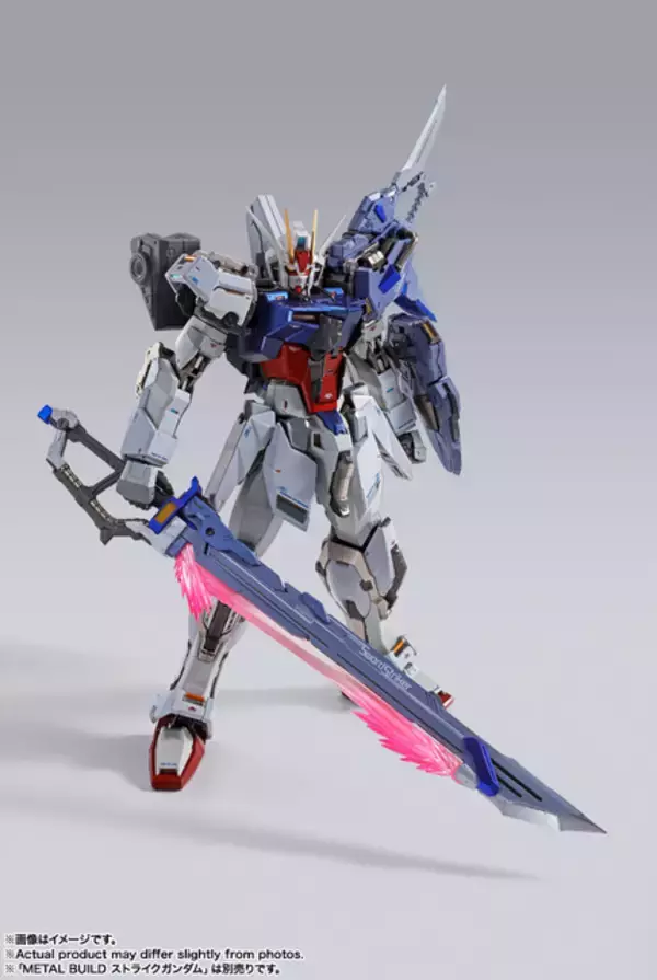 「ストライクガンダムやガンダムアストレイに装備できる！「METAL BUILD ソードストライカー」が「魂ストア限定商品」として3月27日に発売！」の画像