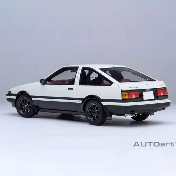「「頭文字D」AE86（ハチロク）が実車と1/18スケールモデルで集結！ イオンモール高崎でポップアップショップ開催【8月11日～】」の画像