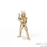 「「仮面ライダーV3」「仮面ライダーアマゾン」が光り輝く！18金ミニフィギュアが販売【各限定100体】」の画像1