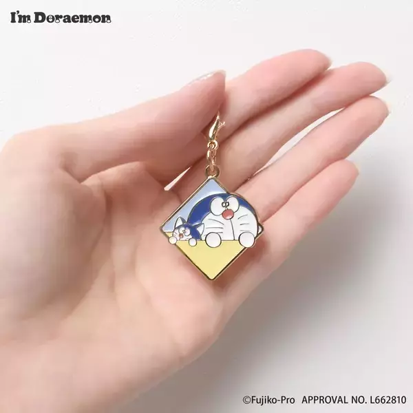 「ドラえもんと新年を祝おう！“お正月カラー”の雑貨＆モナカが縁起良い♪ 新グッズ登場」の画像