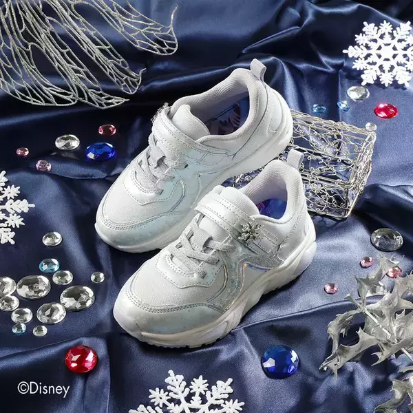 「アナ＆エルサ、アリエル、ラプンツェルをイメージしたキッズ向けスニーカー発売！通園・通学でお姫様気分に♪」の画像