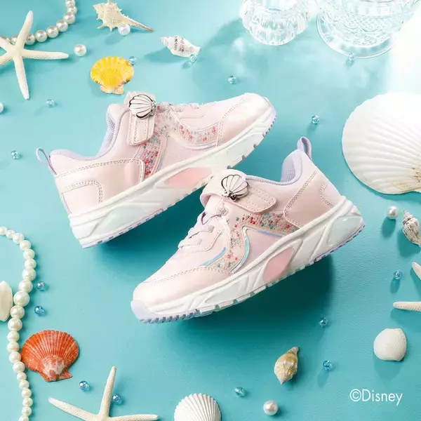 「アナ＆エルサ、アリエル、ラプンツェルをイメージしたキッズ向けスニーカー発売！通園・通学でお姫様気分に♪」の画像