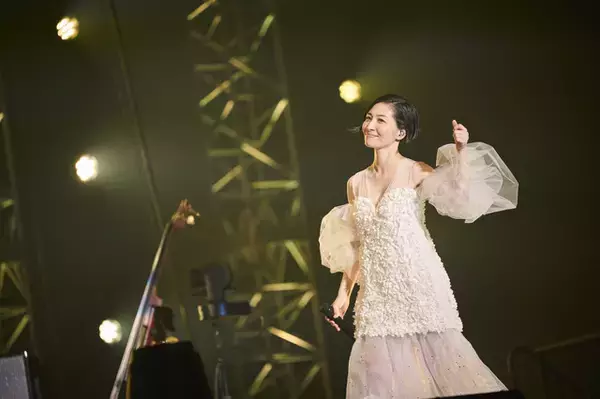 「坂本真綾 30周年ライブ「M30～Your Best～」の模様をレポート　“声優×アーティスト”として歩んだ30年の軌跡」の画像