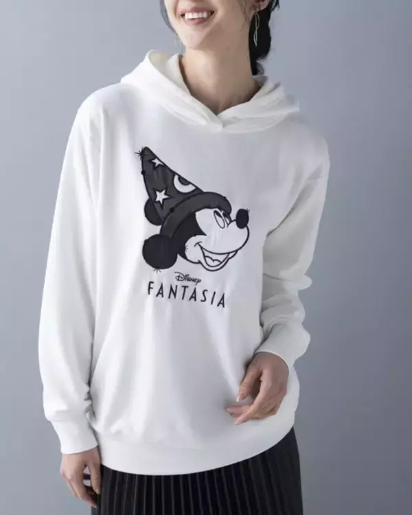 「ファンタジア」ミッキーのパーカーやセーターがベルーナで買える！ プリント、サガラ刺しゅうがキュート