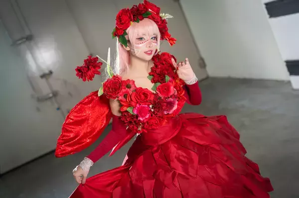 「竜とそばかすの姫」ベルが3次元に!? フィリピン美女コスプレイヤーが圧巻の完成度で魅せる【AFA SG 2022】海外レポ