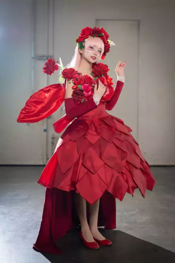 「「竜とそばかすの姫」ベルが3次元に!? フィリピン美女コスプレイヤーが圧巻の完成度で魅せる【AFA SG 2022】海外レポ」の画像