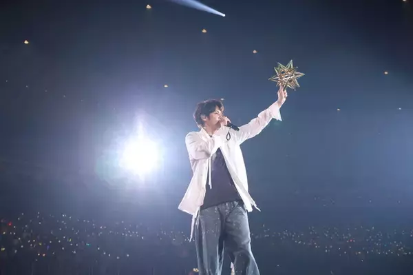 宮野真守、横浜アリーナで“スター”と夢のコラボ！ こっちのけんと、神山智洋らと笑いと歌にあふれる一夜