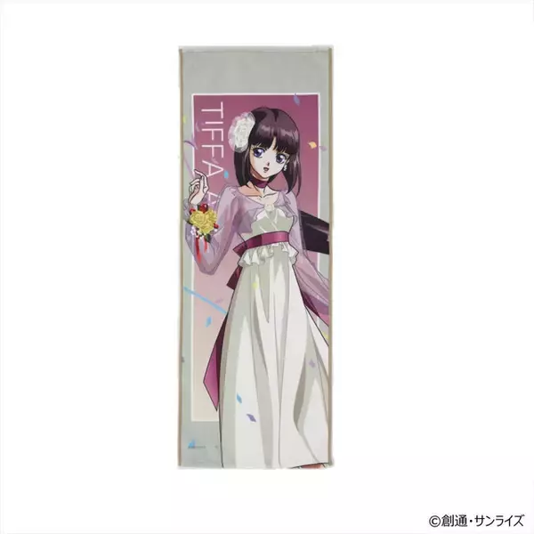 「レイン、リリーナ、ティファの可憐なドレス姿♪ 「ガンダムGWX」30周年記念イラストのヒロインたちのグッズ登場！ 大きなアクリルスタンドは必見」の画像