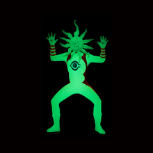 なんだこれは！「タローマン」光る“蓄光仕様”のフィギュアマスコットが再登場♪ カプセルトイ発売