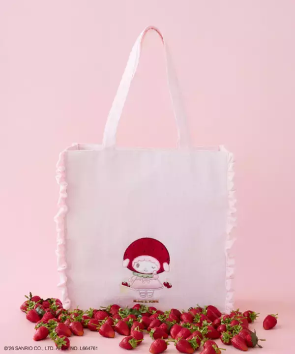 「「サンリオ」マイスウィートピアノの誕生日をお祝い☆ いちご頭巾がかわいいフリルトートバッグなど5アイテム【Maison de FLEURコラボ】」の画像