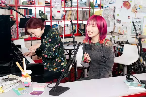 「「鬼滅の刃」「SAO」「ガンダムSEED」ファン必見！ 梶浦由記×LiSA×FictionJunctionがNHK「tiny desk concerts JAPAN」で奇跡の共演！  名曲を特別アレンジで」の画像