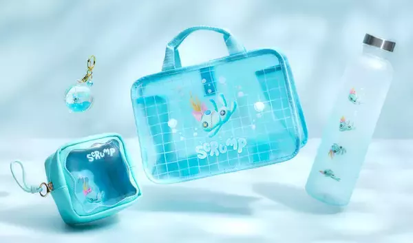 「スティッチが星をぎゅっ☆ ハワイの夕暮れカラーや涼しげブルーの“夏っぽ”新グッツが続々登場【ディズニーストア】」の画像