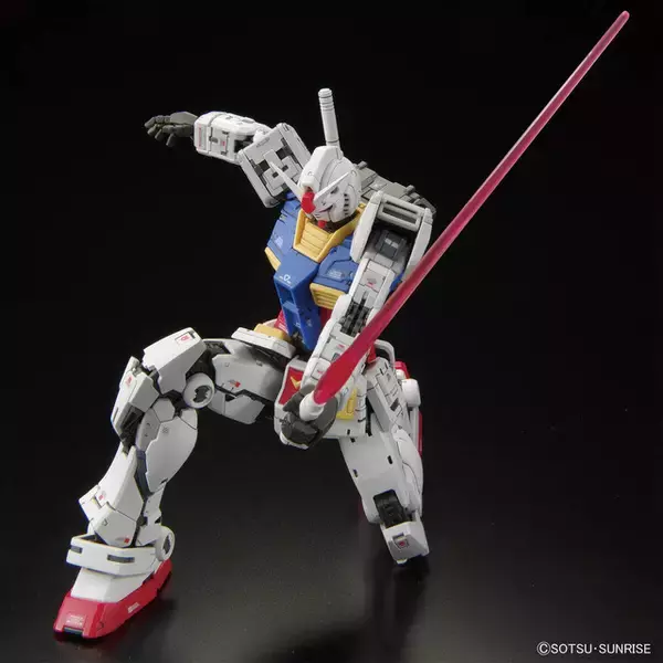 「“こいつ…動くぞ”「RG 1/144 RX-78-2 ガンダム Ver2.0」が抽選販売中！ 最新解釈と原点回帰を融合させた外観デザインは必見」の画像