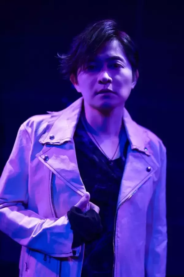 「声優・下野紘のクールな視線に釘付け♪ 未公開カットがたっぷり「下野紘アーティストBOOK（仮）」発売」の画像