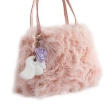 「サンリオ」キティ、クロミらがアイドルコスに♪ ふわふわ羽チャームもアクセント◎ 「ふわっとエンジェルキーリング」3月12日より展開