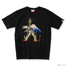 「ガンダム」富士山をバックにラストシューテイング―！ 筆絵タッチの静岡限定グッズが登場