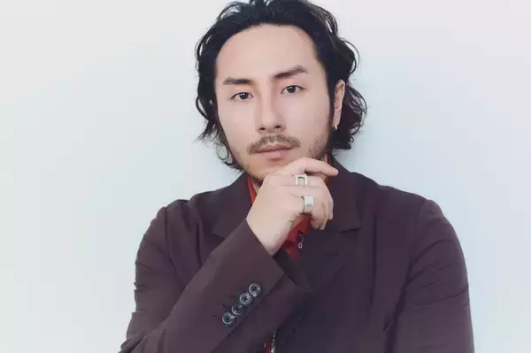 鈴木崚汰 “強いと思う人”は「母」　女性たちの策略が渦巻くTVアニメ「天幕のジャードゥーガル」インタビュー（９）
