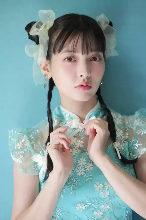 声優・上坂すみれの“遅れてきた青春”が健康にいい!? 2nd写真集「すみれのゆめ」が重版決定