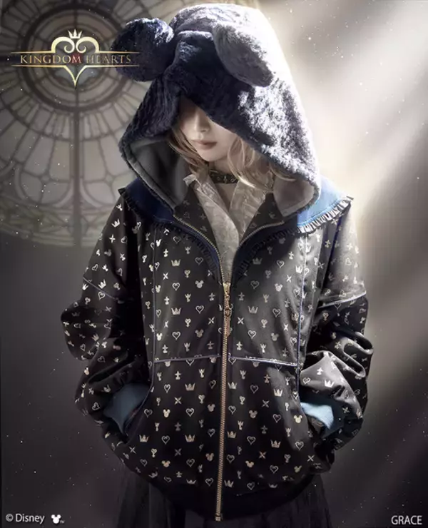 「「キングダム ハーツ」ソラ、リク、ロクサス、アクセルが“ダーク×可愛い”ブルゾンに！王様ミッキーの出で立ちも♪【MAYLA】」の画像