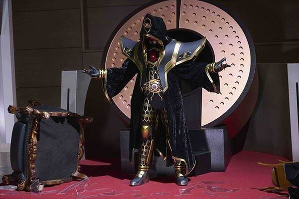 敵か味方か 劇場版 仮面ライダーゴースト に謎のライダー 仮面ライダーエクストリーマー登場 16年7月1日 エキサイトニュース