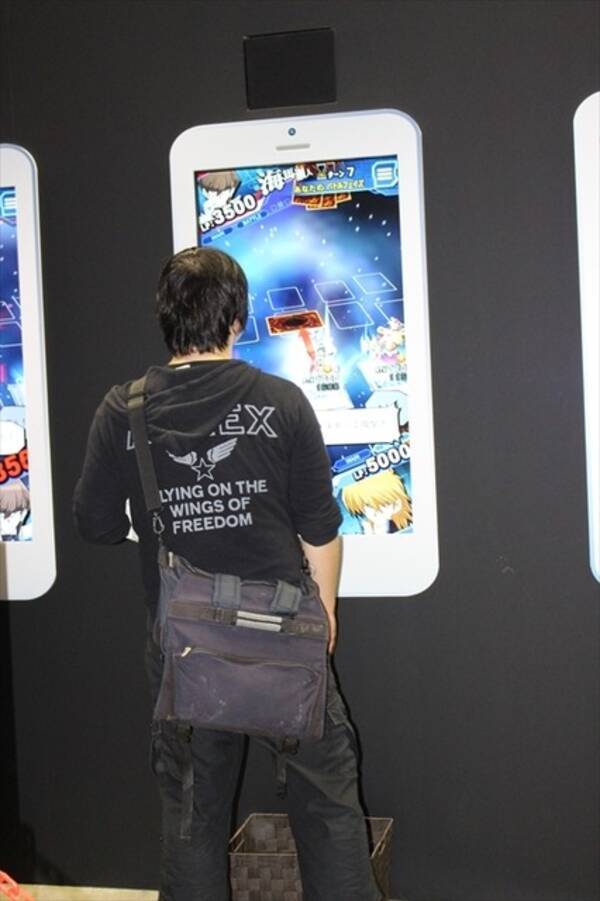 遊戯王 デュエルリンクス 海馬 城之内 舞をプレイヤーに大画面でデュエル Konamiブース Tgs16 16年9月17日 エキサイトニュース