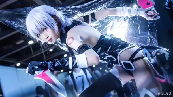 「コスプレイヤーをもっと綺麗に撮るには？ 熟練カメラマンが教える、イベント撮影のコツ」の画像