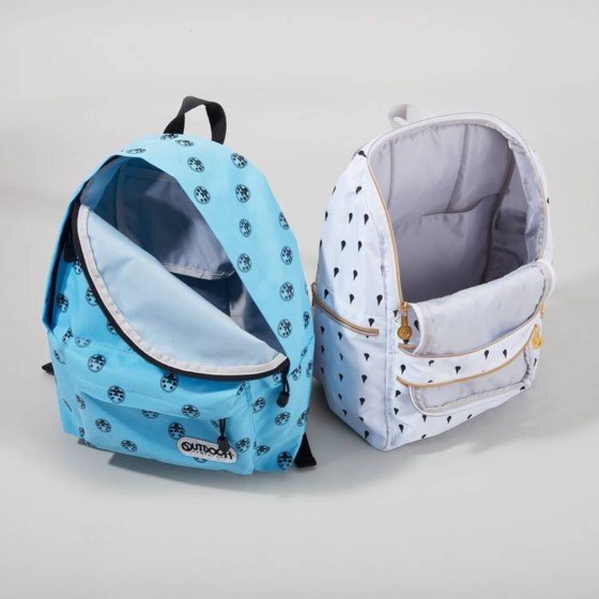 ジョジョ 黄金の風 Outdoorのバック登場 ジョルノ ブチャラティをイメージ 18年11月16日 エキサイトニュース