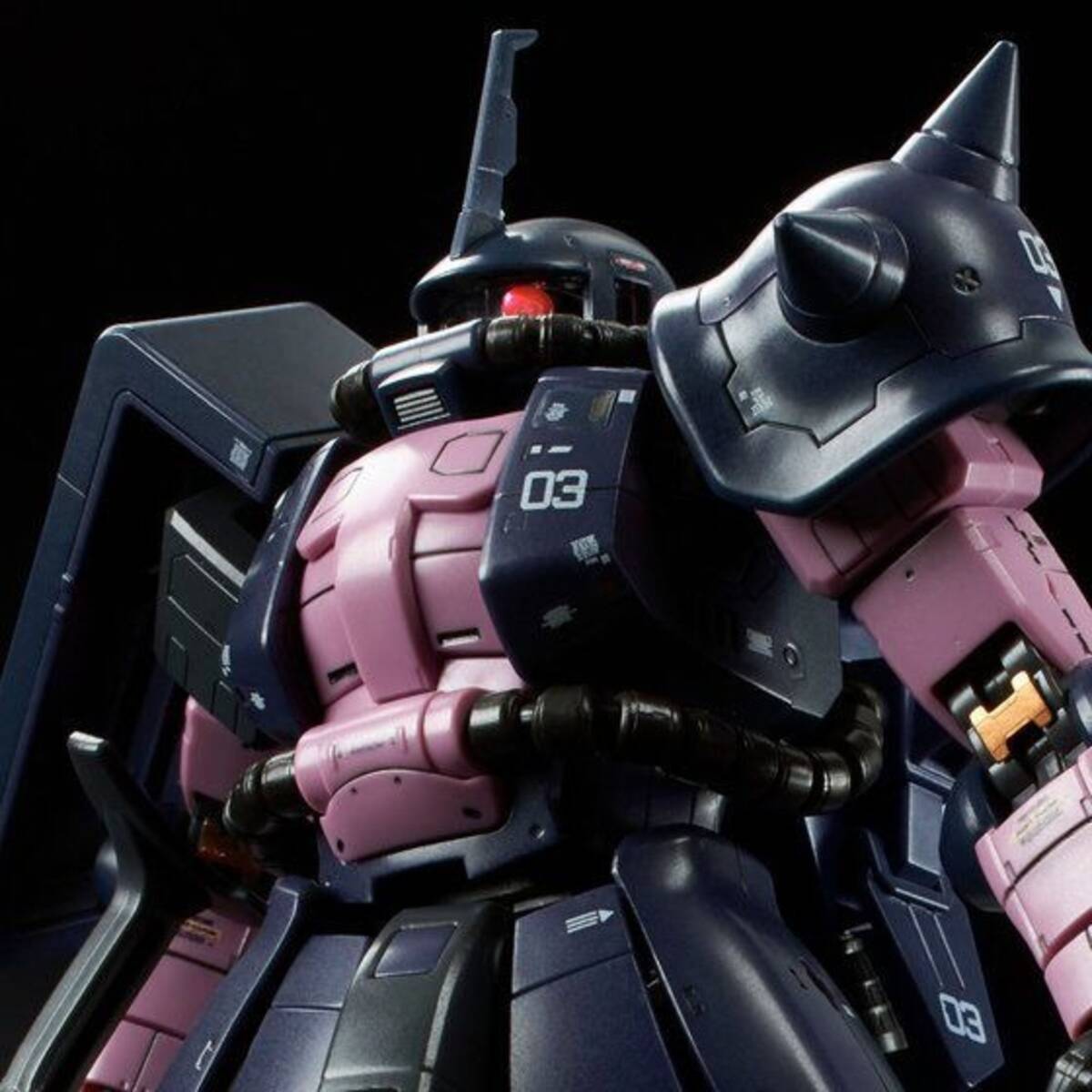 ガンダム 黒い三連星仕様の ザクii ガンプラ再販 付属パーツでガイア オルテガ マッシュ機を再現可能 19年1月22日 エキサイトニュース